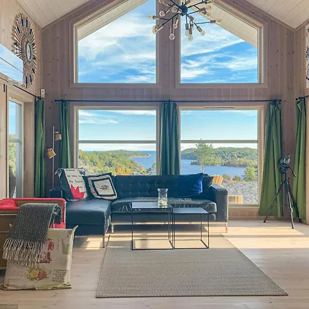 Beautiful In With Kitchen *