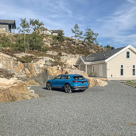 Beautiful In With Kitchen * Risør